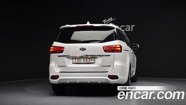 Kia Canival 2019 — photo 4