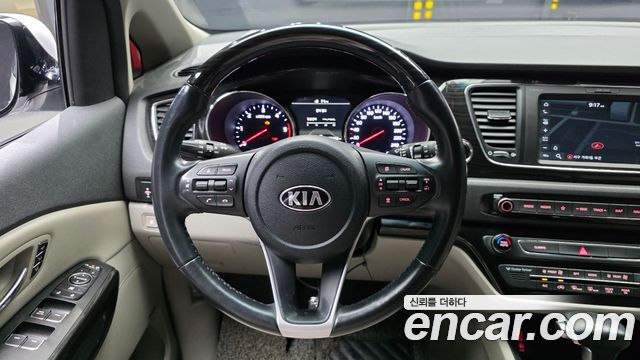 Kia Canival 2019 — photo 19