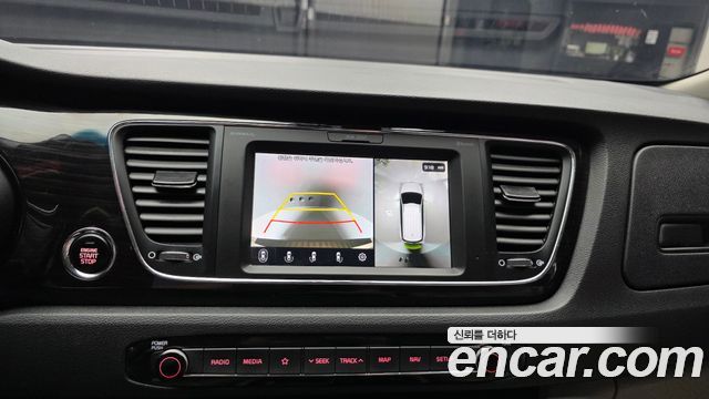 Kia Canival 2019 — photo 21