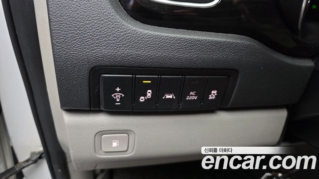 Kia Canival 2019 — photo 23