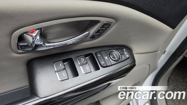 Kia Canival 2019 — photo 28
