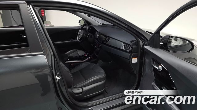 Kia Niro 2021 — photo 17