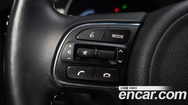 Kia Niro 2021 — photo 28