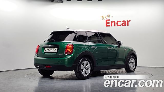 Mini Cooper 2020 — photo 2