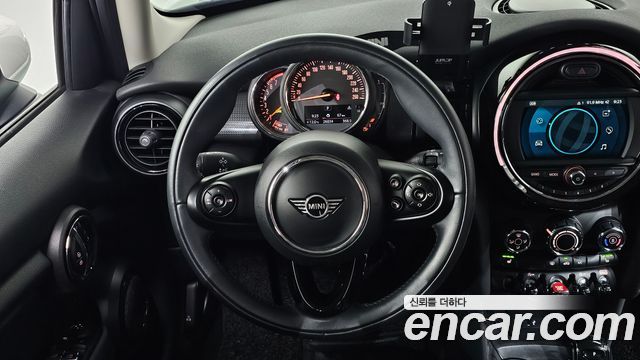 Mini Cooper 2020 — photo 20