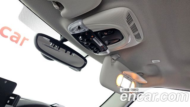 Mini Cooper 2020 — photo 24
