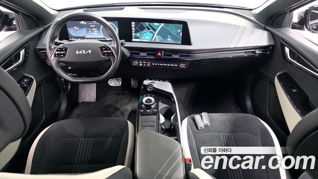 Kia EV6 2022 — photo 10
