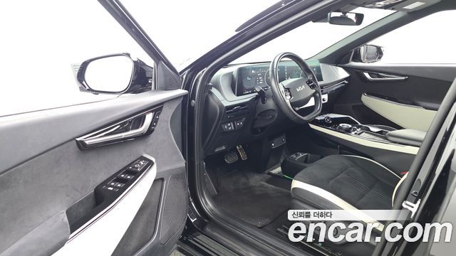 Kia EV6 2022 — photo 13