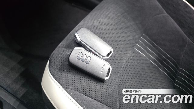 Kia EV6 2022 — photo 22
