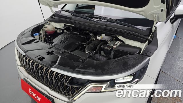 Kia Canival 2023 — photo 6