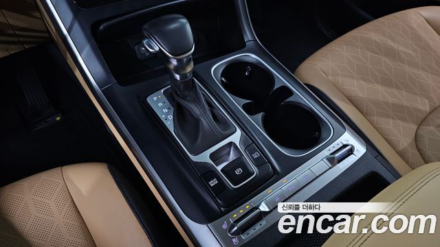 Kia Canival 2023 — photo 12