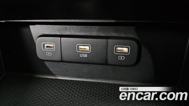Kia Canival 2023 — photo 19