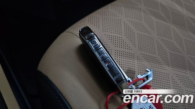 Kia Canival 2023 — photo 23