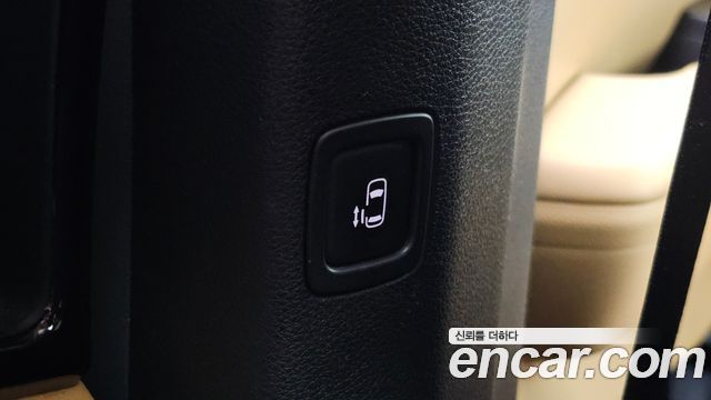 Kia Canival 2023 — photo 25
