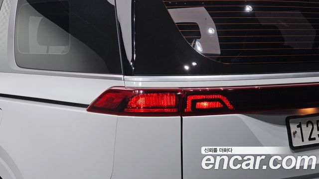 Kia Canival 2023 — photo 9