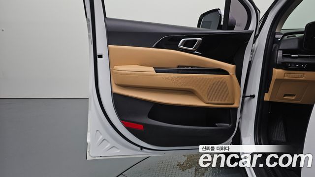 Kia Canival 2023 — photo 14