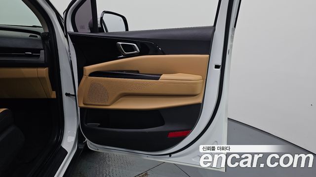 Kia Canival 2023 — photo 15