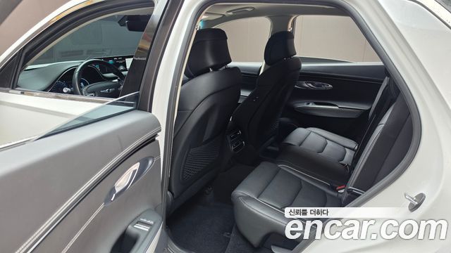 Genesis GV70 2022 — photo 18