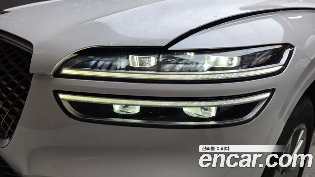 Genesis GV70 2022 — photo 8