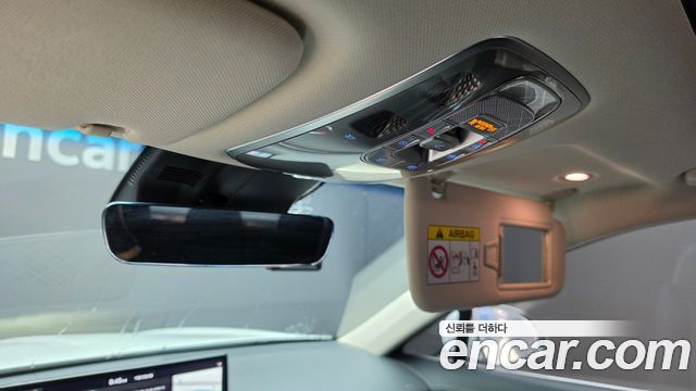 Genesis GV70 2022 — photo 27