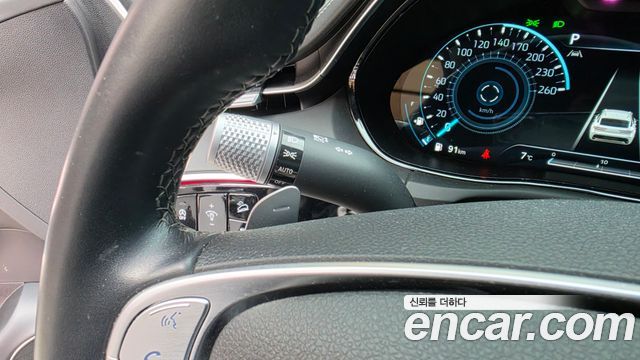 Genesis GV70 2022 — photo 30