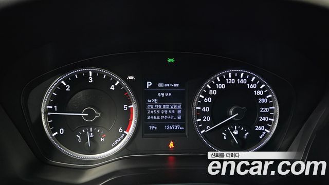 Hyundai Santafe 2019 — photo 11