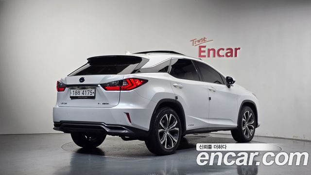 Lexus RX 2019 — photo 2