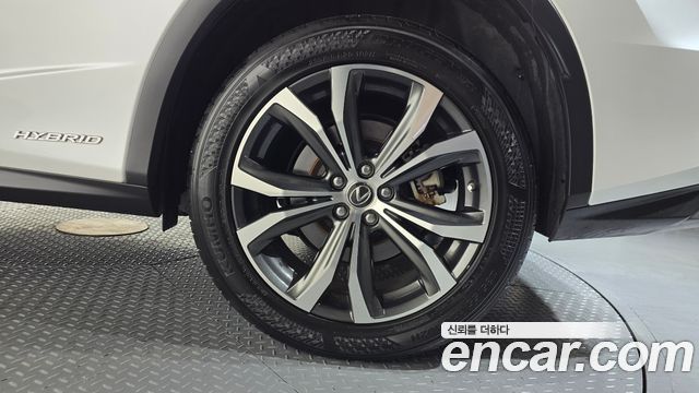 Lexus RX 2019 — photo 7