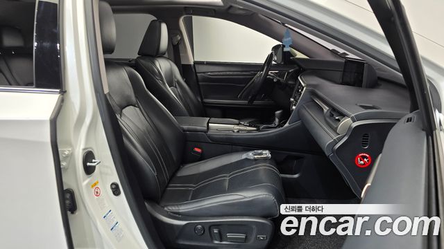 Lexus RX 2019 — photo 16