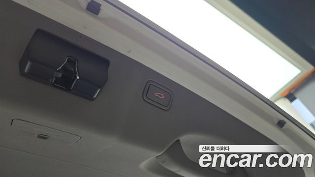 Kia Canival 2016 — photo 24