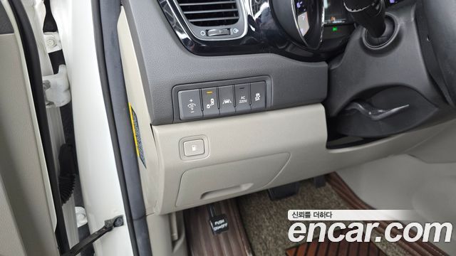 Kia Canival 2016 — photo 30