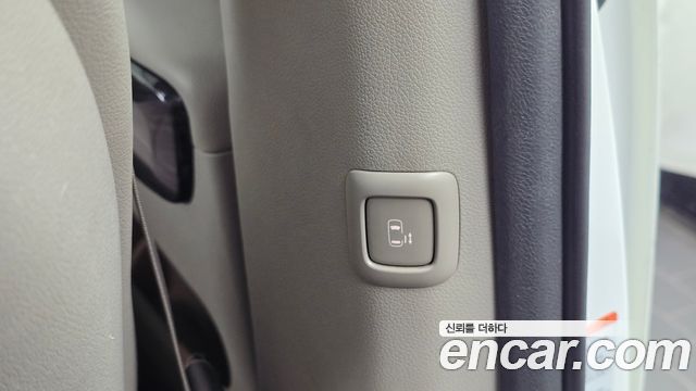 Kia Canival 2016 — photo 31