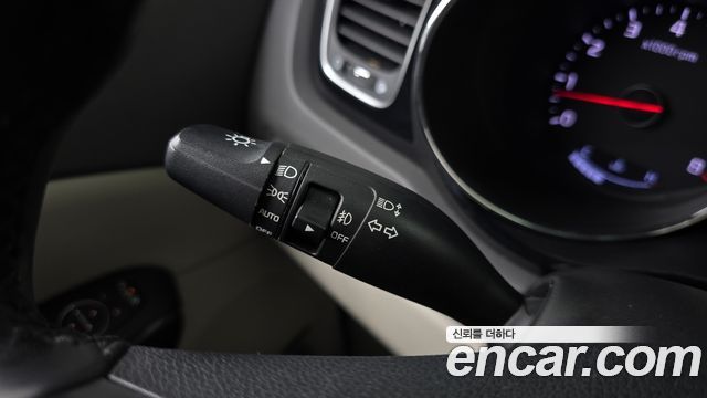 Kia Canival 2016 — photo 33