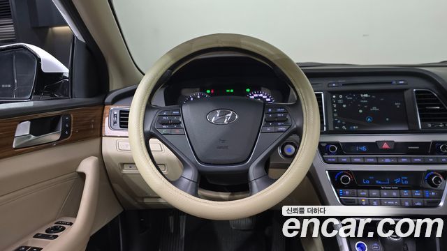 Hyundai Sonata 2015 — photo 18