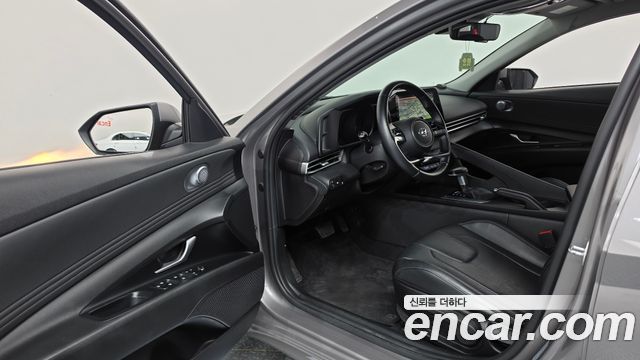 Hyundai AVANTE 2022 — photo 13