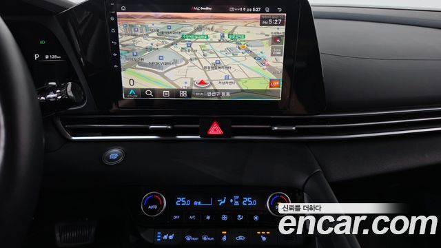 Hyundai AVANTE 2022 — photo 18