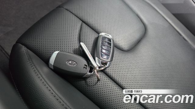 Hyundai AVANTE 2022 — photo 21