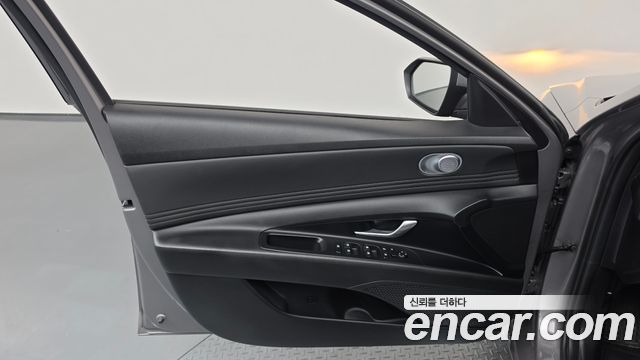 Hyundai AVANTE 2022 — photo 14