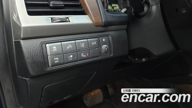 KG Mobility Rexton 2018 — photo 26