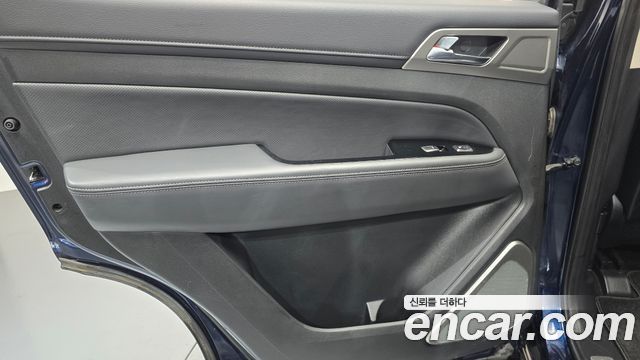 KG Mobility Rexton 2018 — photo 15