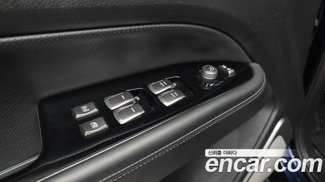 KG Mobility Rexton 2018 — photo 30