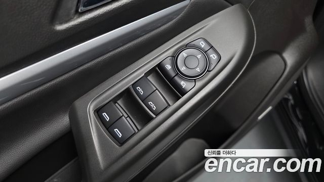 Chevrolet Korea 볼트 EUV 2023 — photo 30