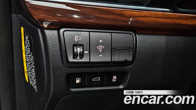Kia K7 2017 — photo 13