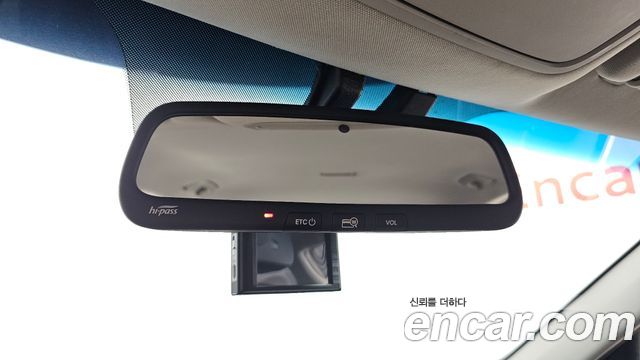 Kia K7 2017 — photo 15