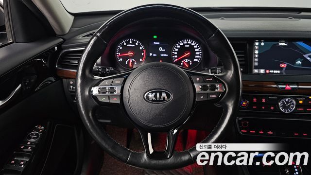Kia K7 2017 — photo 16