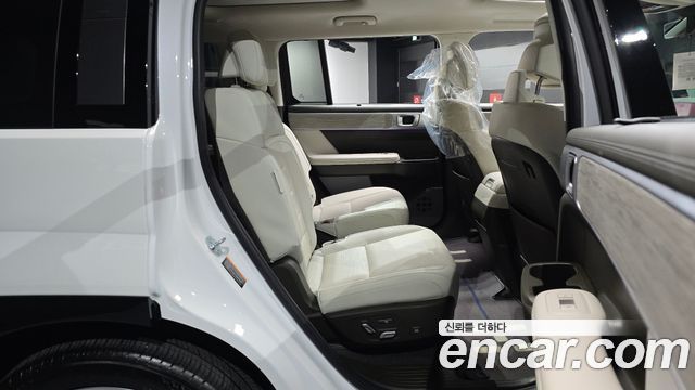 Hyundai Santafe 2024 — photo 17