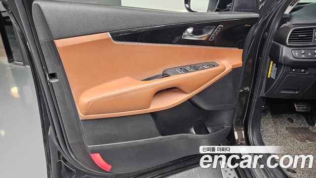 Kia Sorento 2019 — photo 14
