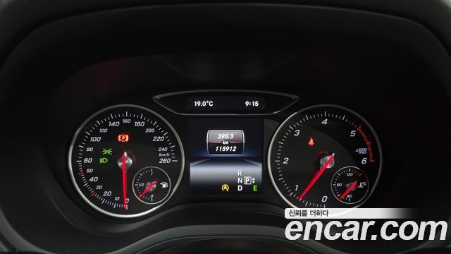 Mercedes-Benz B-Class 2015 — photo 8