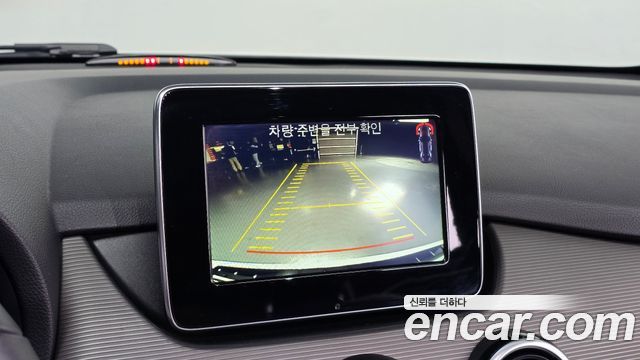 Mercedes-Benz B-Class 2015 — photo 14