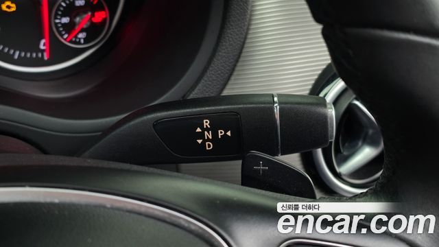 Mercedes-Benz B-Class 2015 — photo 18